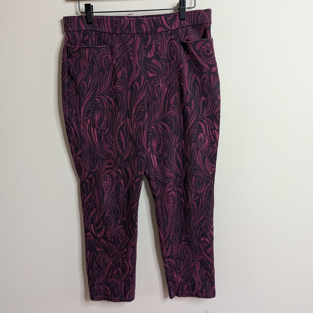 Susan Graver Weekend Pull On Pants Womens Medium Red Black Paisley Crop Stretch
